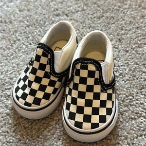Infant vans size 2
